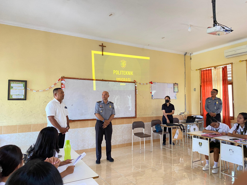IMIGRASI GOES TO SMATER